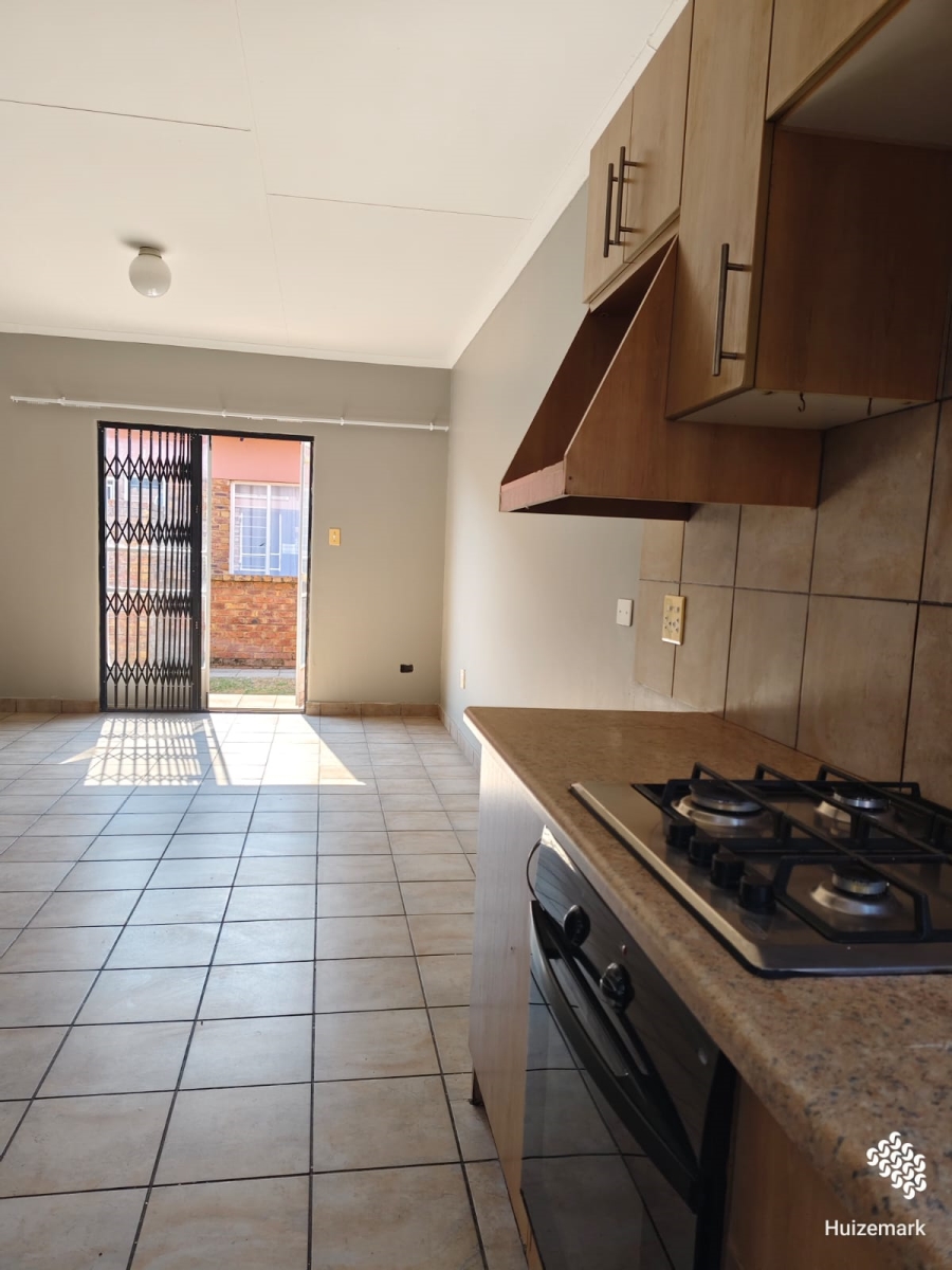 To Let 2 Bedroom Property for Rent in Vaalpark Free State